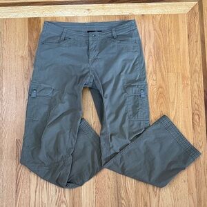 Kuhl Women’s Olive Cargo Pants